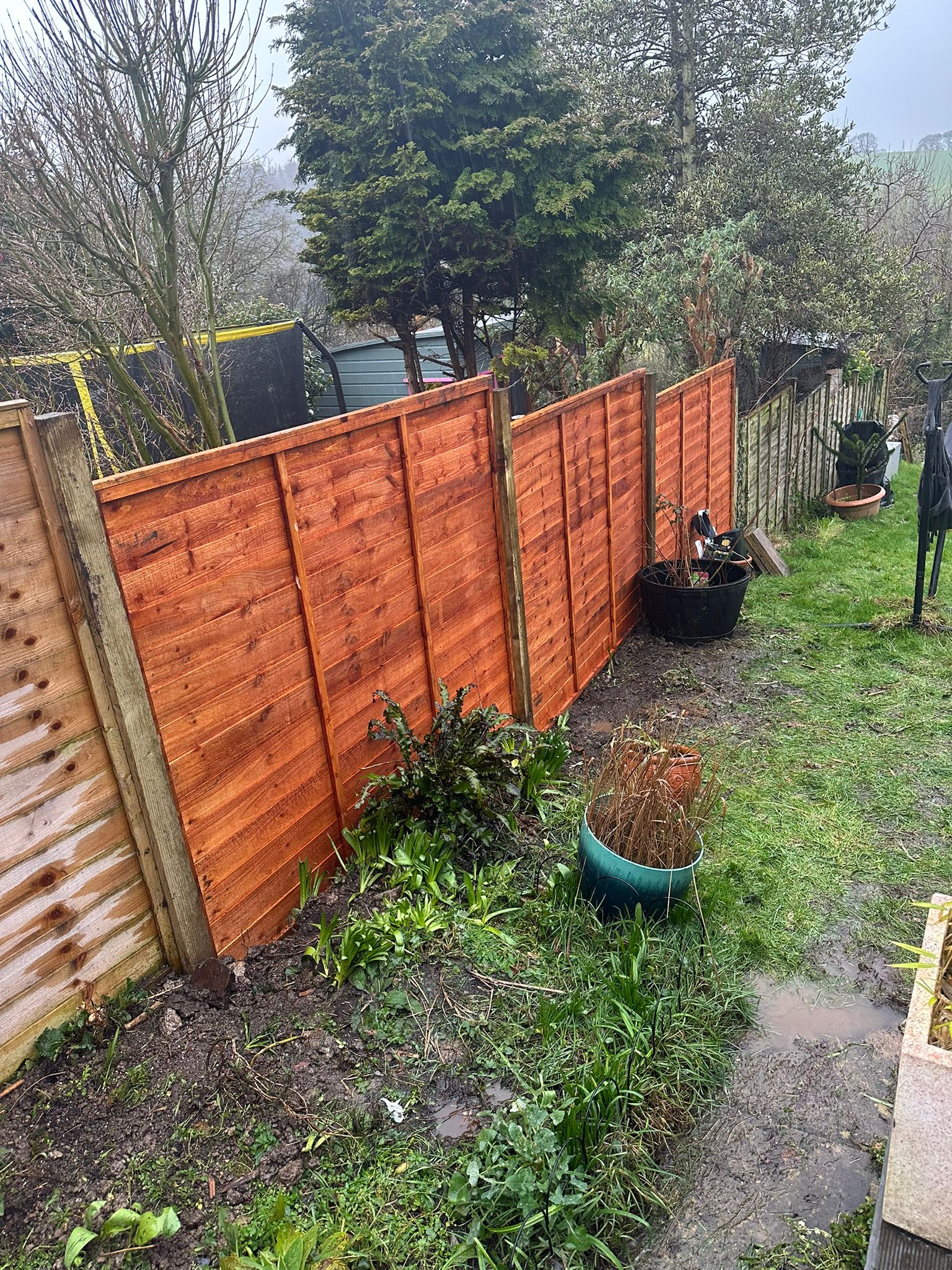 Fence panel replacement work